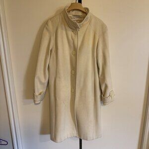 White Perry Ellis winter coat
